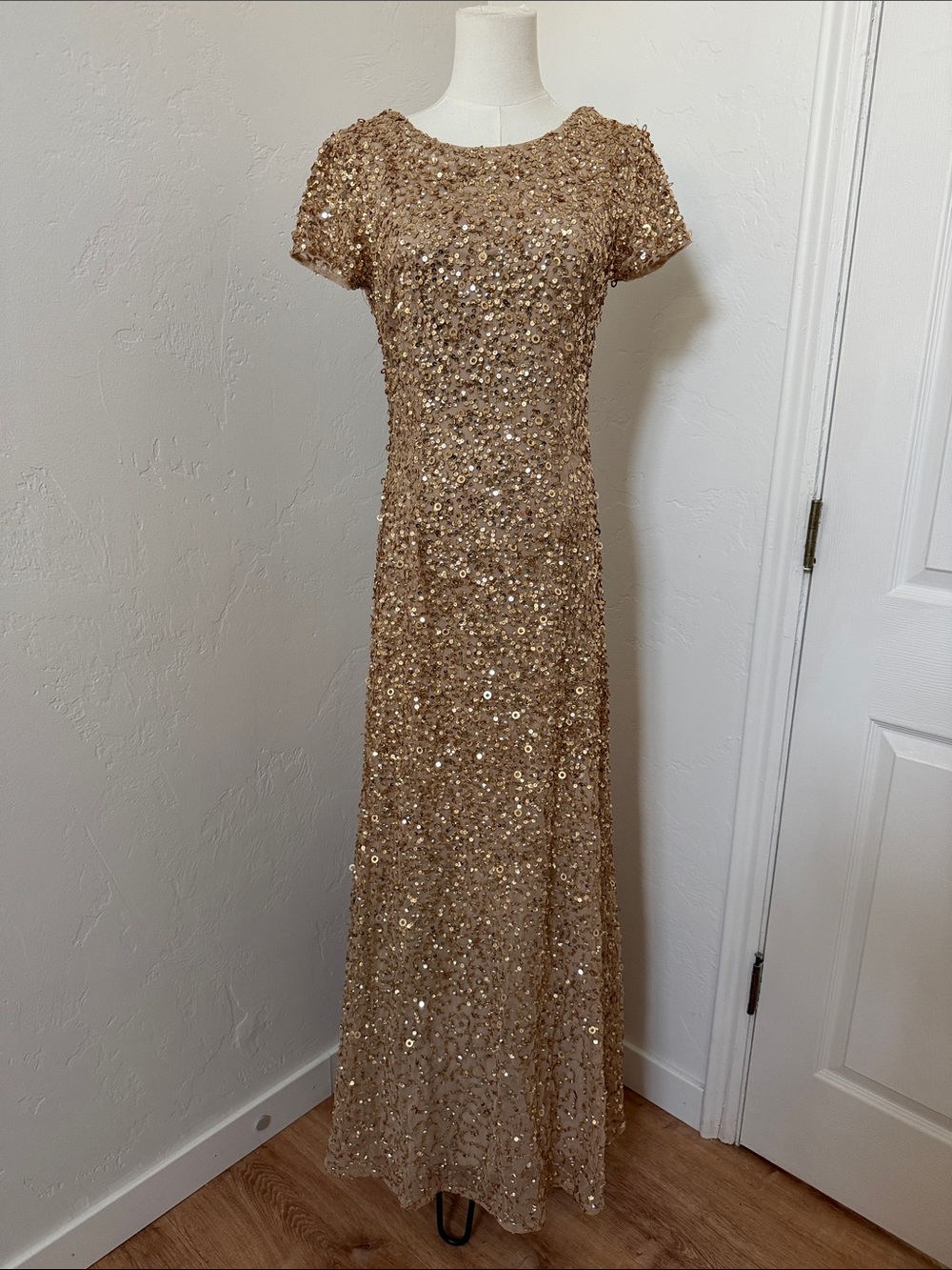 Adriana Papell Gold Sequin Short-Sleeve Scoop Back Formal Prom Dress